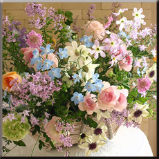 春のお花・彩りアレンジメント